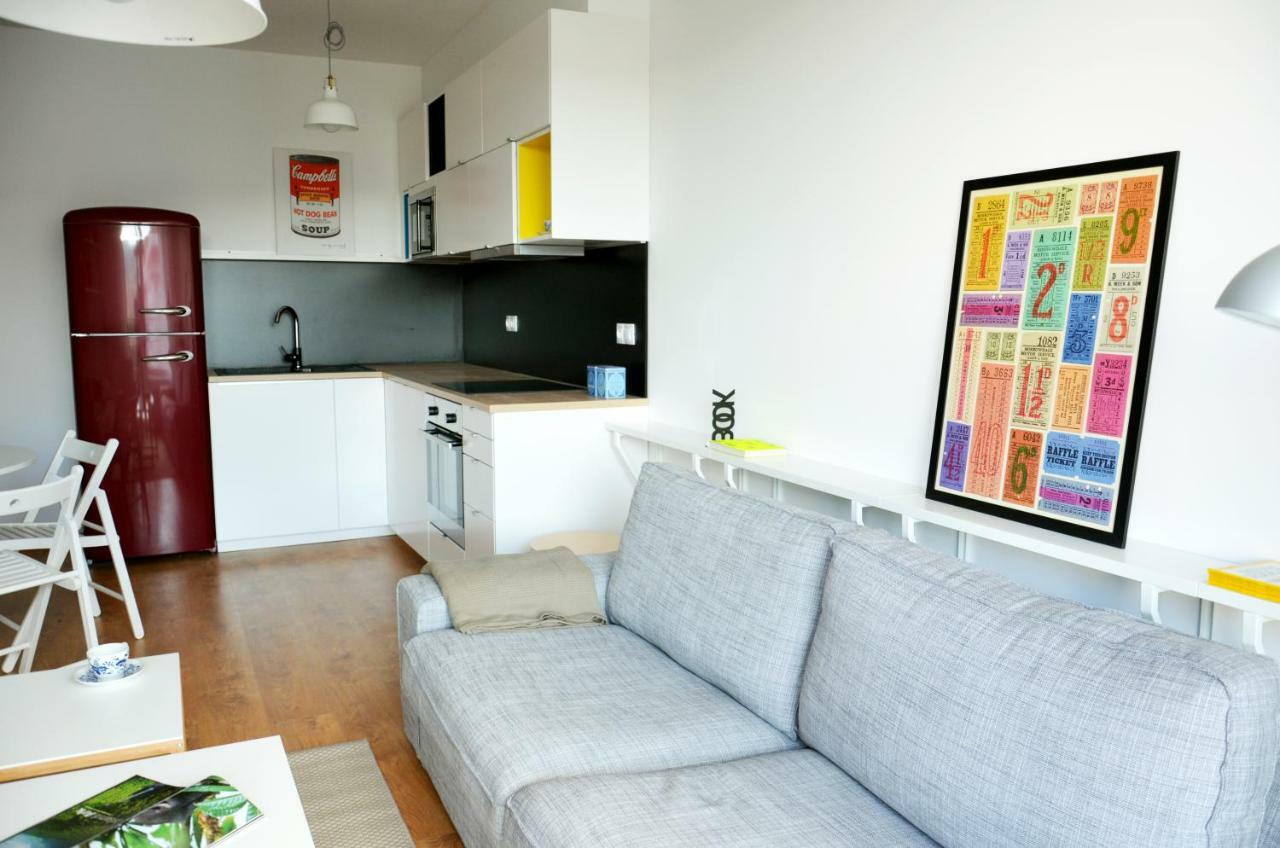 Brand New Apartment. Parking Spot Included! ブラチスラヴァ エクステリア 写真