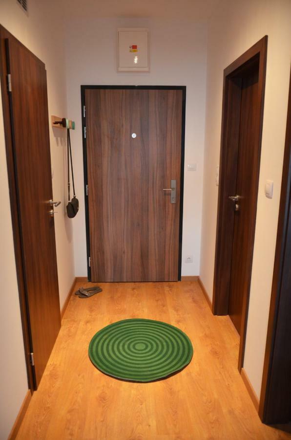 Brand New Apartment. Parking Spot Included! ブラチスラヴァ エクステリア 写真